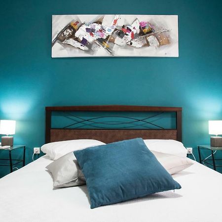 Cobalt Apartment Near Athens Airport Луца Экстерьер фото