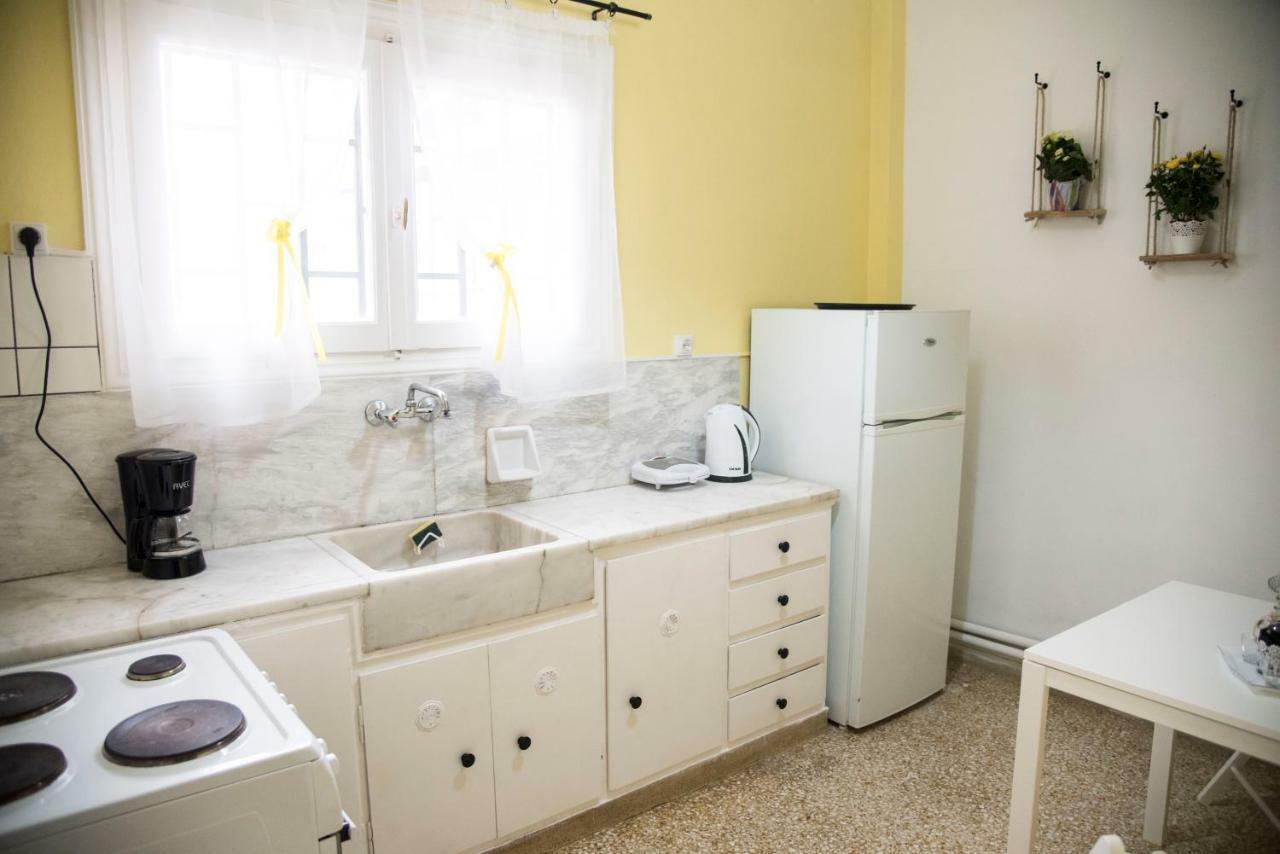 Cobalt Apartment Near Athens Airport Луца Экстерьер фото